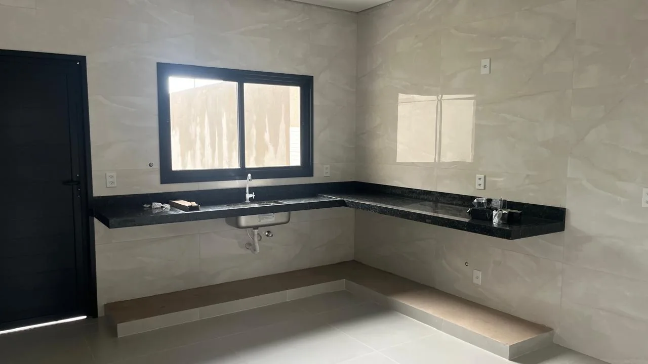 Obra 7 - Cozinha com porcelanato